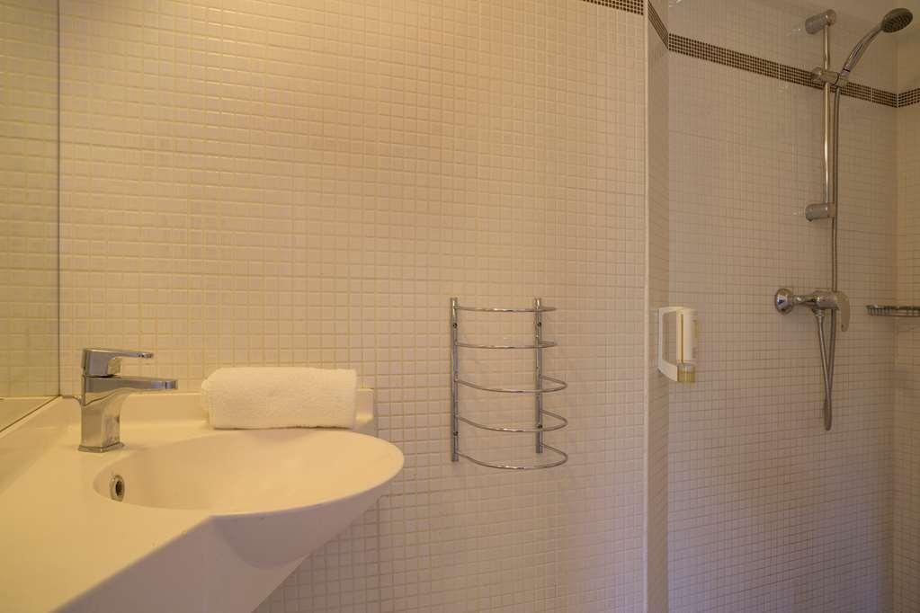 קאקרפו The Originals City, Hotel Novella Confort, Nantes Est שירותים תמונה